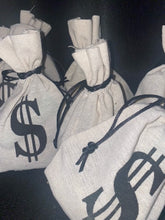 Load image into Gallery viewer, GRIS GRIS MONEY SACHET TALISMAN